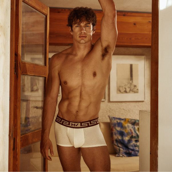 Model wearing Modus Vivendi linen and cotton boxer in ivory