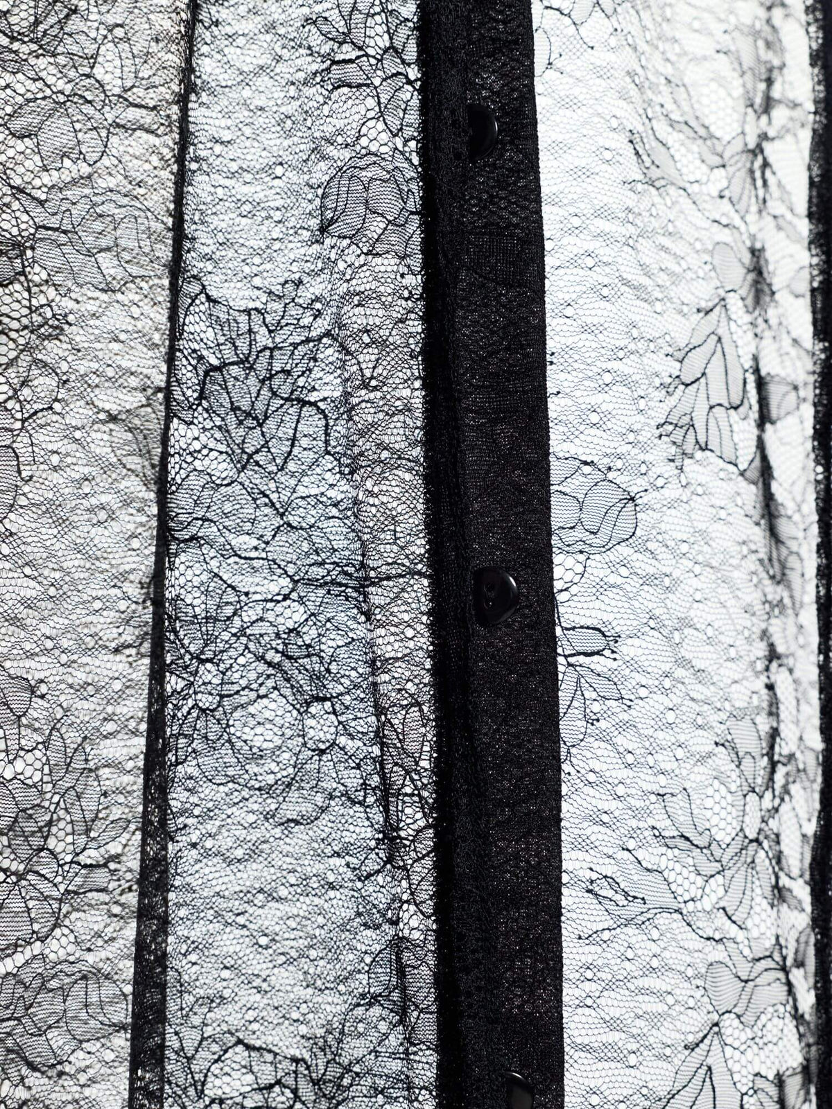 Close-up detail of Modus Vivendi Lingerie Lace garment back
